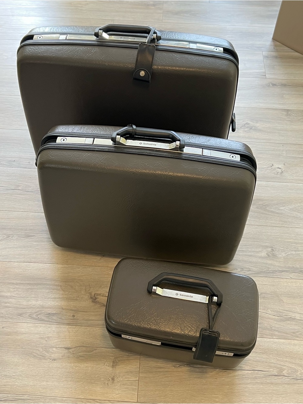 Vintage Samsonite 3-Piece Hard Shell Luggage Set – Matching Brown – Excellent Co
